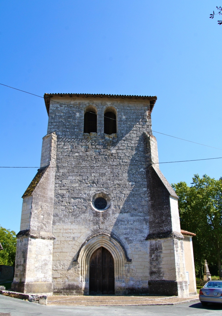 Façade occidentale de l'église fortifiée de Saint Front de Bruc datant du XVe siècle, de style gothique méridional. - Grignols