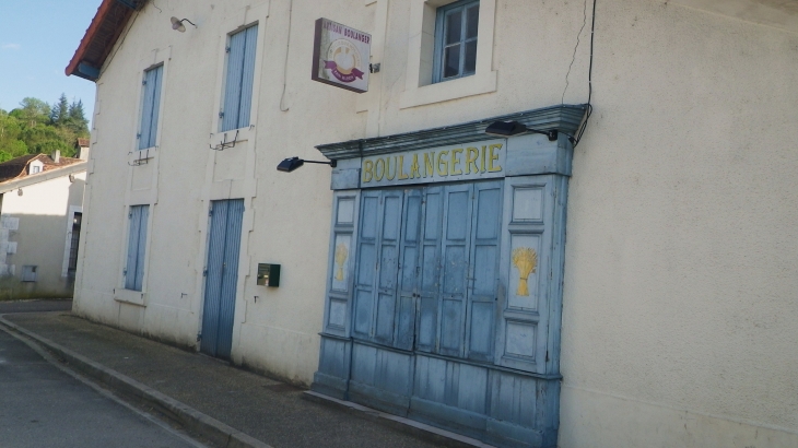 La boulangerie du village. - Grignols