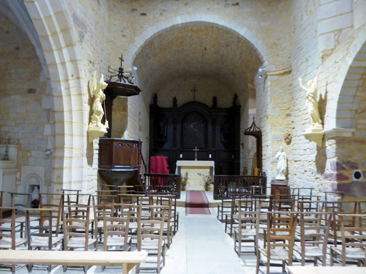 L'intérieur de l'église - Grives