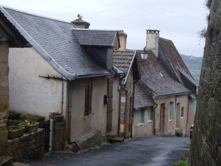 Rue du vieux village - Hautefort