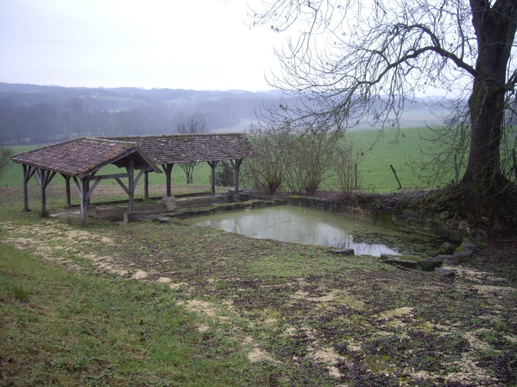 Ancien lavoir - Hautefort