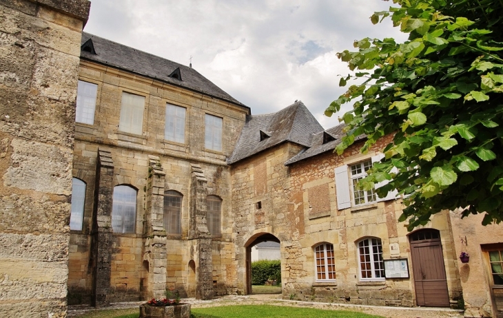 Ancien Hospice - Hautefort