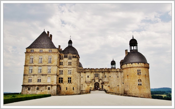 Le Château - Hautefort