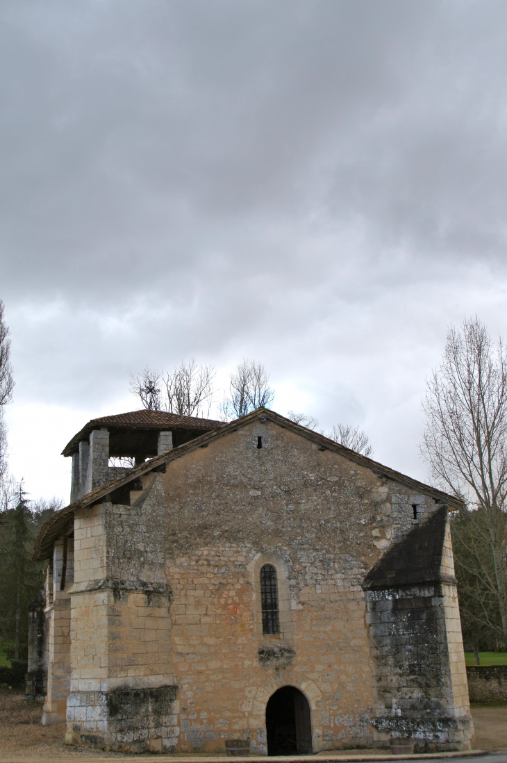 Façade occidentale de l'église Saint-Firmin. - Jaure