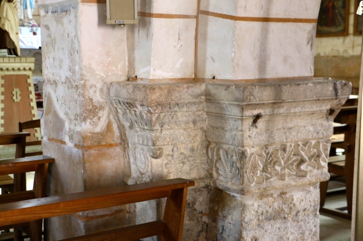 Dans l'église Saint Etienne. - Javerlhac-et-la-Chapelle-Saint-Robert