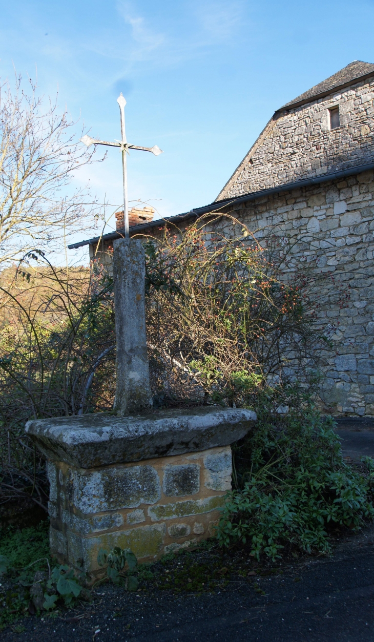 Croix de Chemin. - Jayac