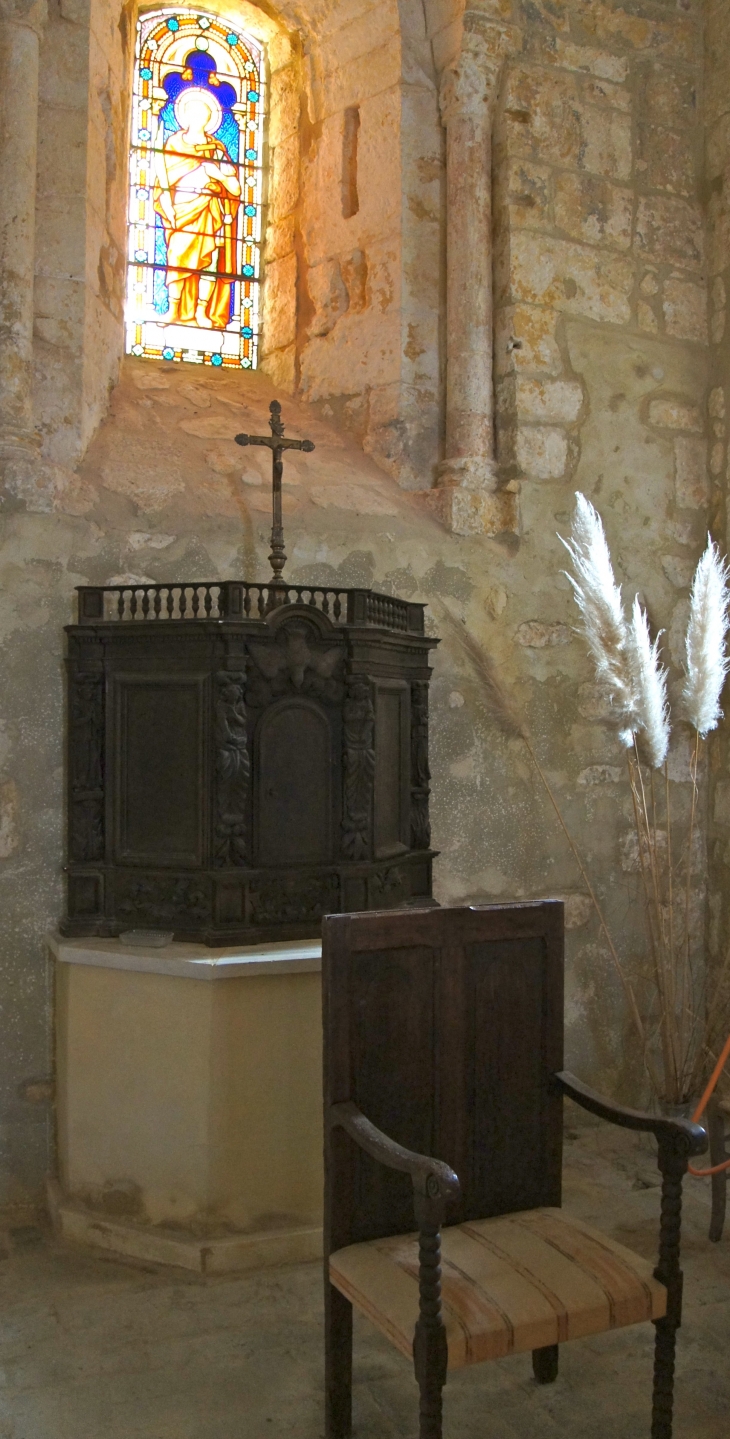 Eglise Saint julien: le Tabernacle. - Jayac