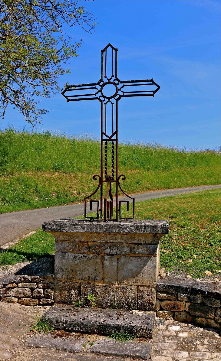 Croix de chemin - La Cassagne