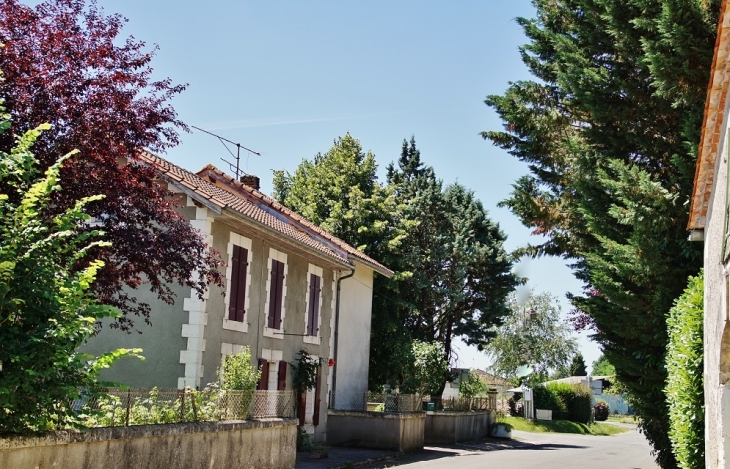 Le Village - La Chapelle-Grésignac