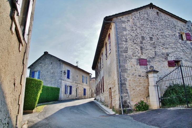 Le Village - La Chapelle-Montmoreau