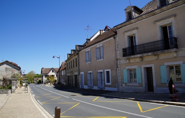 Le Village - La Douze