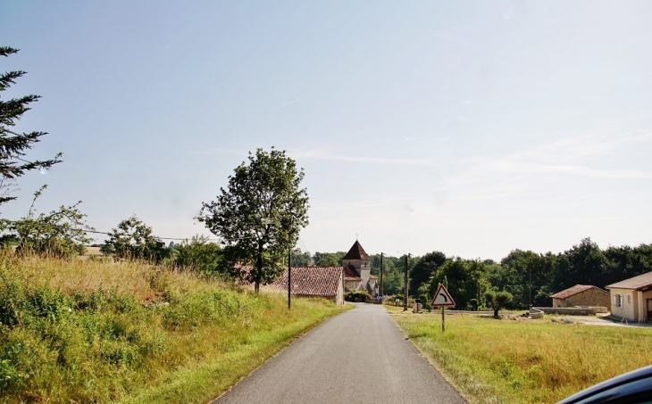 Le Village - La Gonterie-Boulouneix