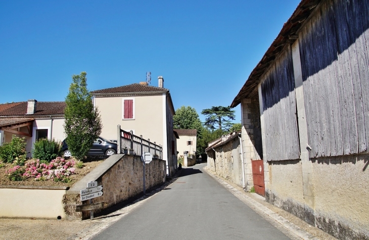 Le Village - La Gonterie-Boulouneix