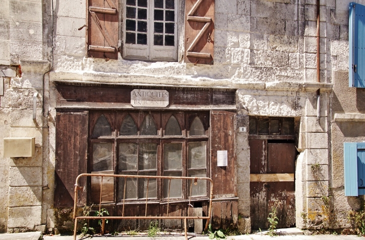 Le Village - La Rochebeaucourt-et-Argentine