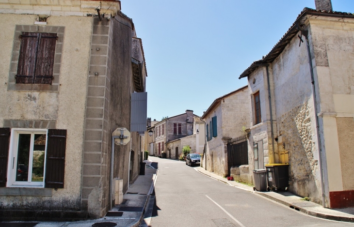 Le Village - La Rochebeaucourt-et-Argentine