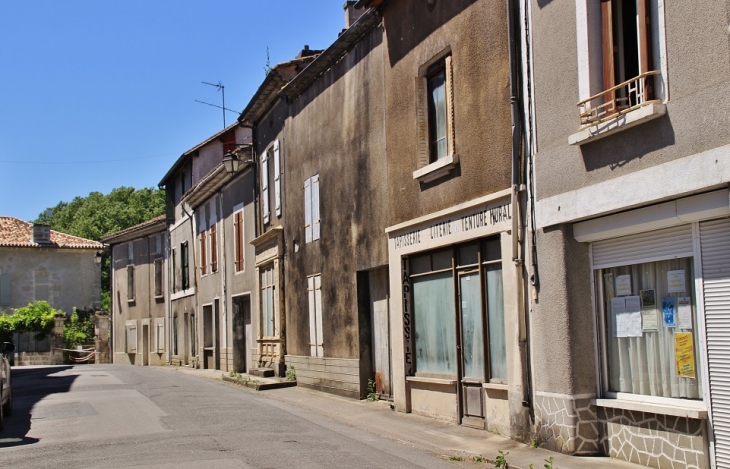 Le Village - La Rochebeaucourt-et-Argentine