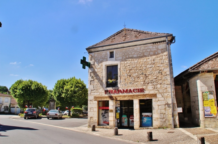 Le Village - La Tour-Blanche