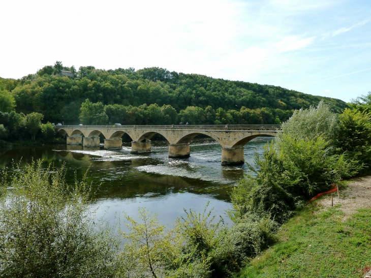 Le Pont sur la Dordogne - Lalinde