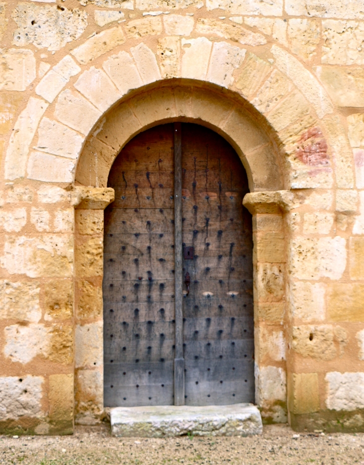 Le-portail ouest-de-l-eglise-sainte-colombe - Lalinde