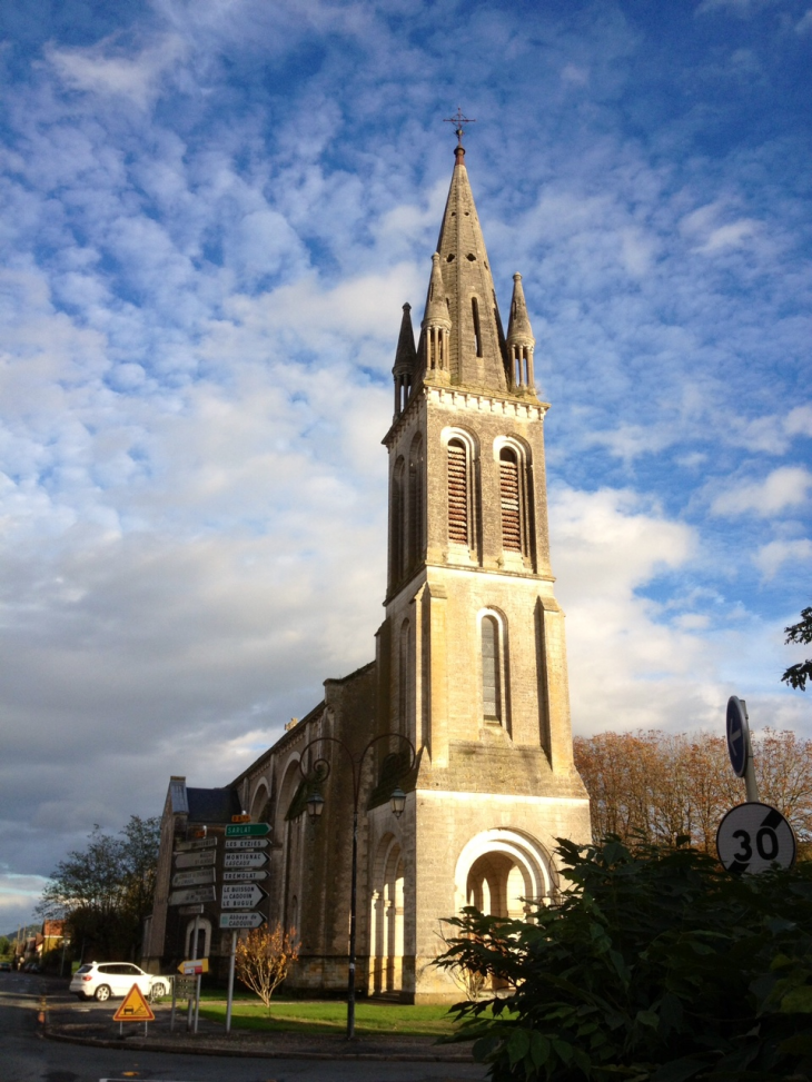 L'église Saint Pierre début XXème. - Lalinde