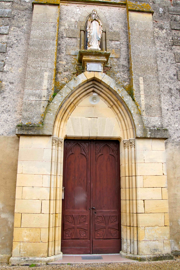 Le Portail de l'église du Monteil. - Lamonzie-Saint-Martin