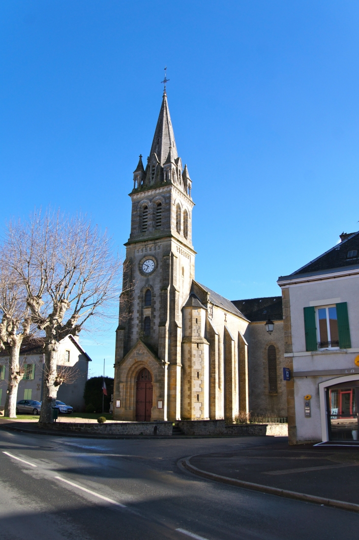 L'église Saint Pierre ès Liens du XIXe siècle. - Lanouaille