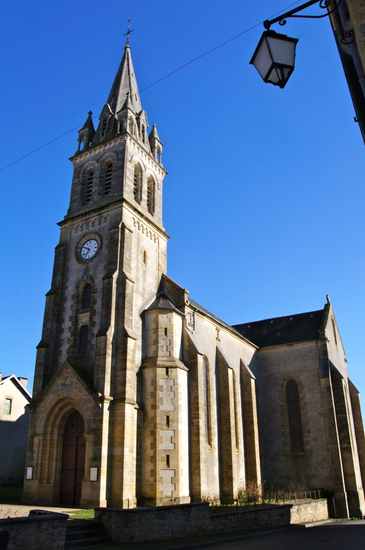 L'église Saint Pierre ès liens du XIXe siècle. - Lanouaille