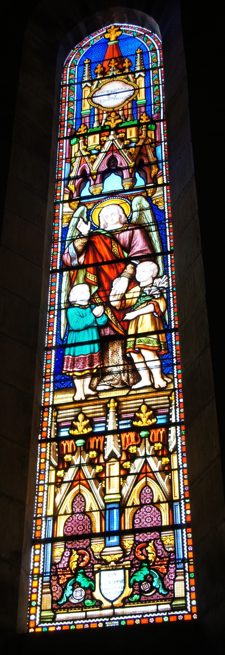 Vitrail de l'église Saint Pierre ès Liens. - Lanouaille