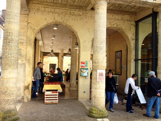 La halle sous la mairie - Le Bugue