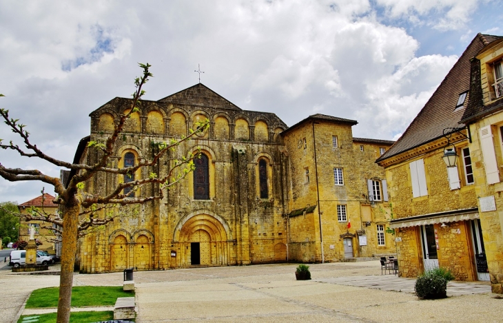 Abbaye Notre-Dame - Le Buisson-de-Cadouin