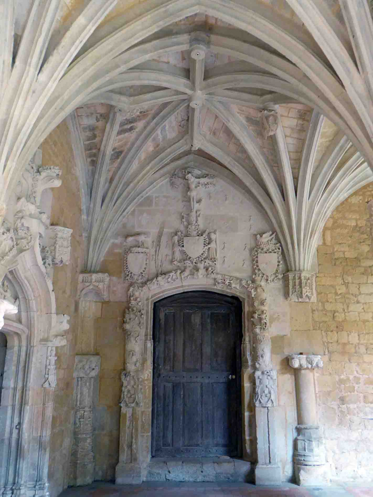 Le cloître de Cadouin : porte - Le Buisson-de-Cadouin