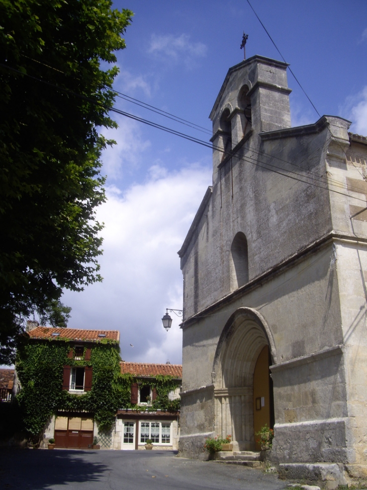 L'église romane. - Le Change