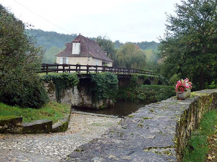 Sur l'Auvézère - Le Change