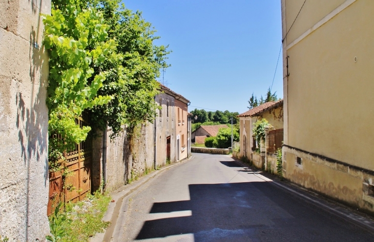 Le Village - Léguillac-de-Cercles