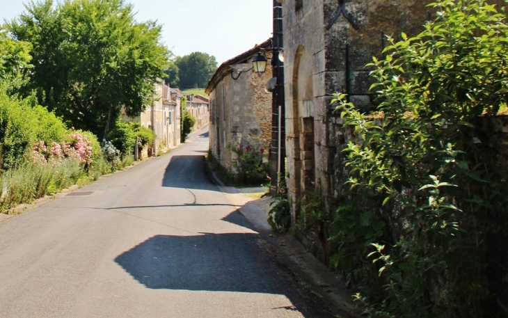 Le Village - Ligueux