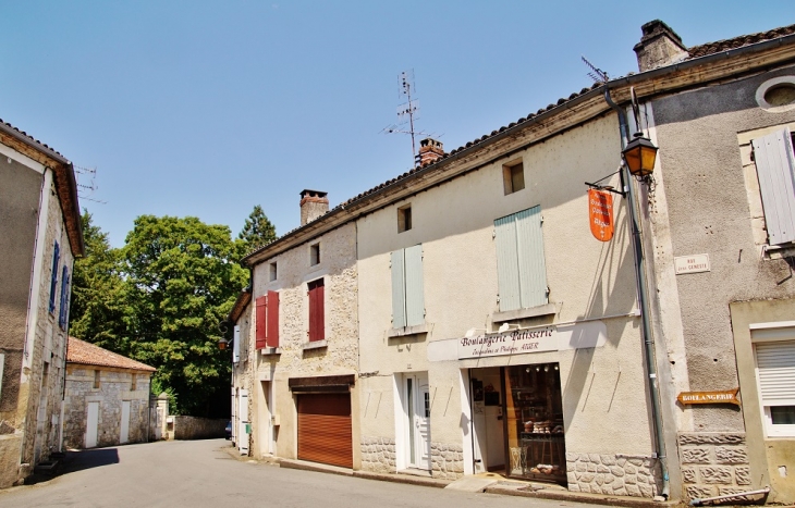 Le Village - Ligueux