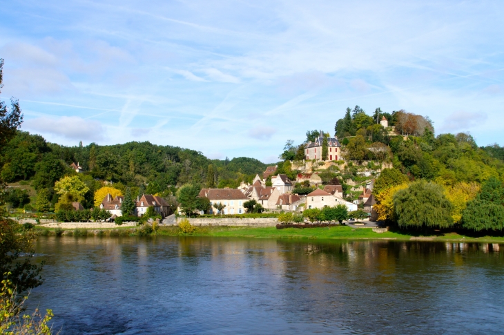 Vue sur le village. - Limeuil