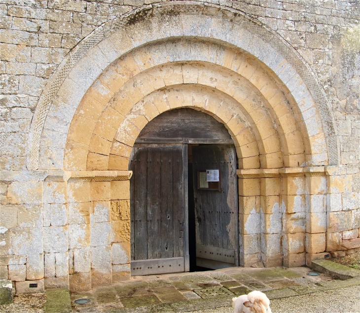 Portail de l'église Saint Martin. - Limeuil