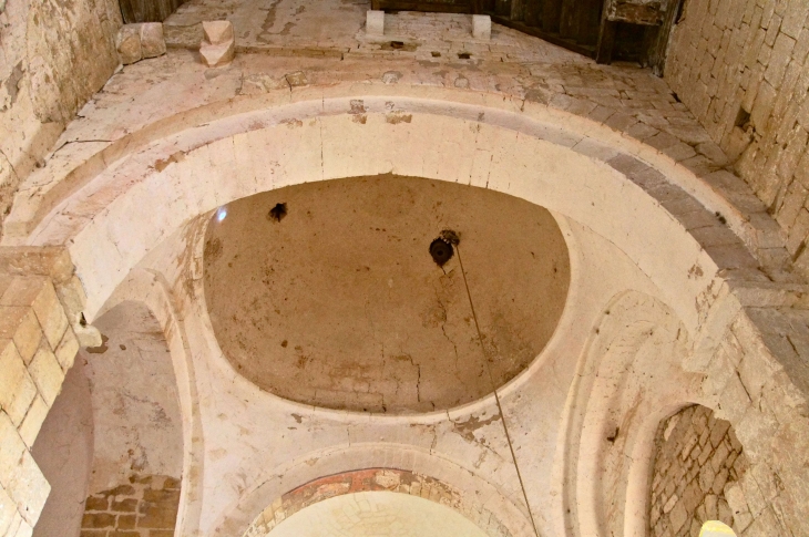 Coupole à la croisée du transept. Eglise Saint Martin. - Limeuil