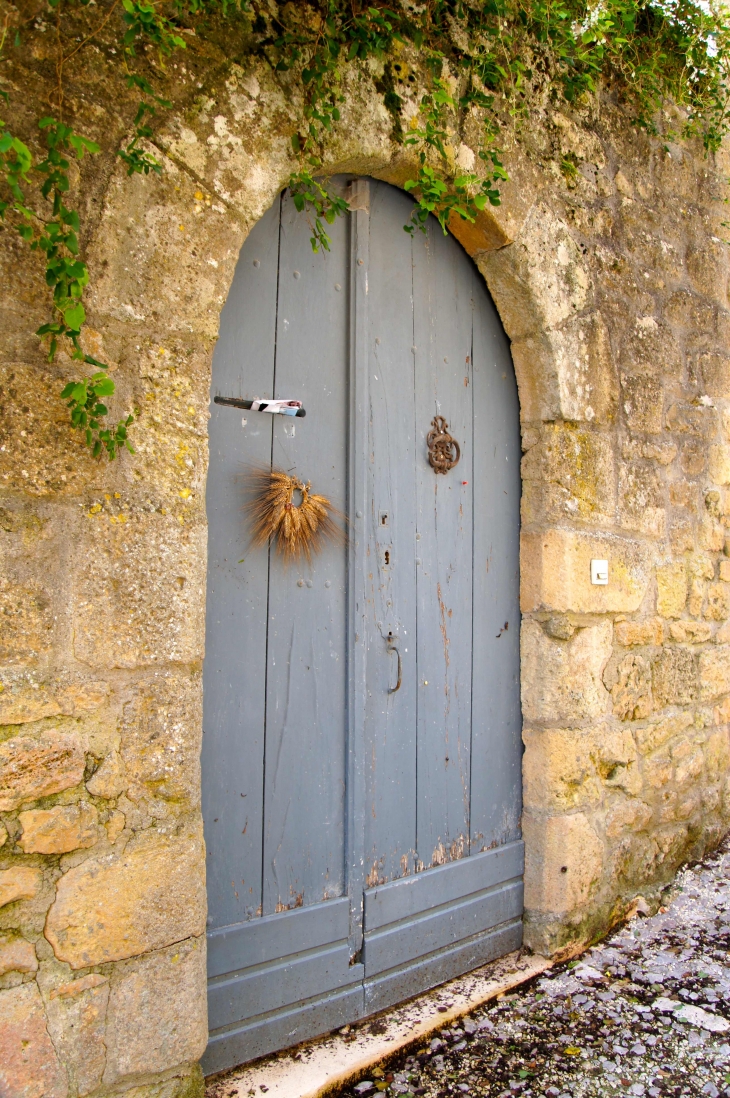 Rue du Port. - Limeuil