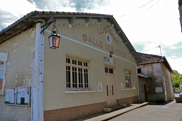 L'ancienne Mairie. - Lusignac