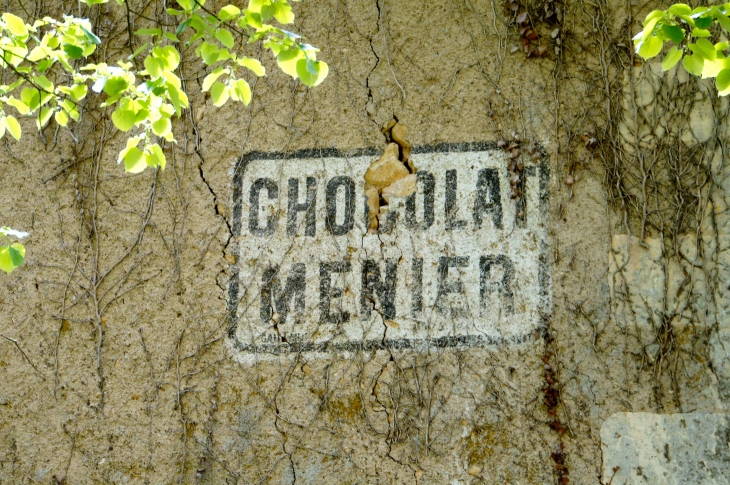 Ancienne pub. - Manzac-sur-Vern