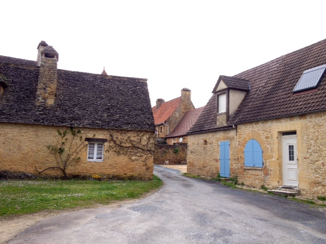 Une rue de Marcillac. - Marcillac-Saint-Quentin