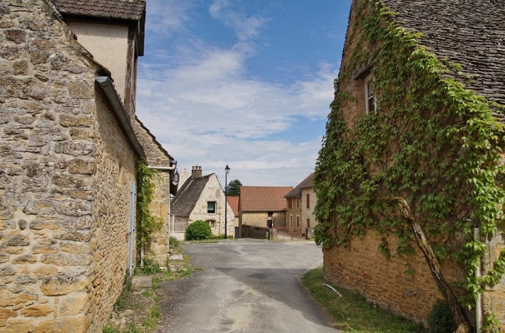 Le Village - Marcillac-Saint-Quentin