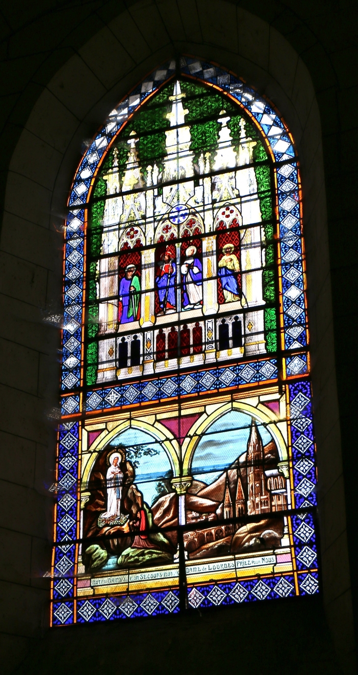 Vitrail de l'église Saint Laurent - Mareuil