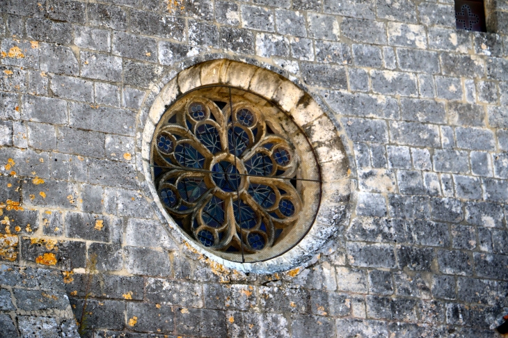 Rosace de la façade sud de l'église Saint Laurent - Mareuil