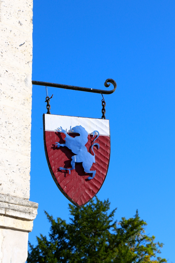 Dans le village - Mareuil