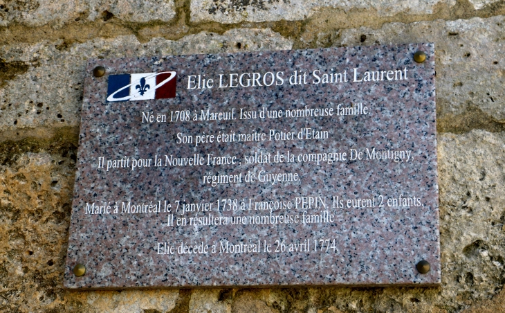 Plaque commémorative. - Mareuil