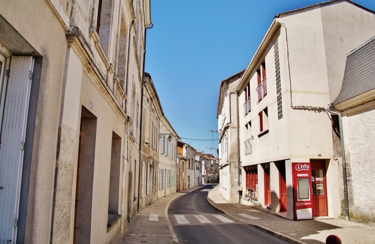 Le Village - Mareuil