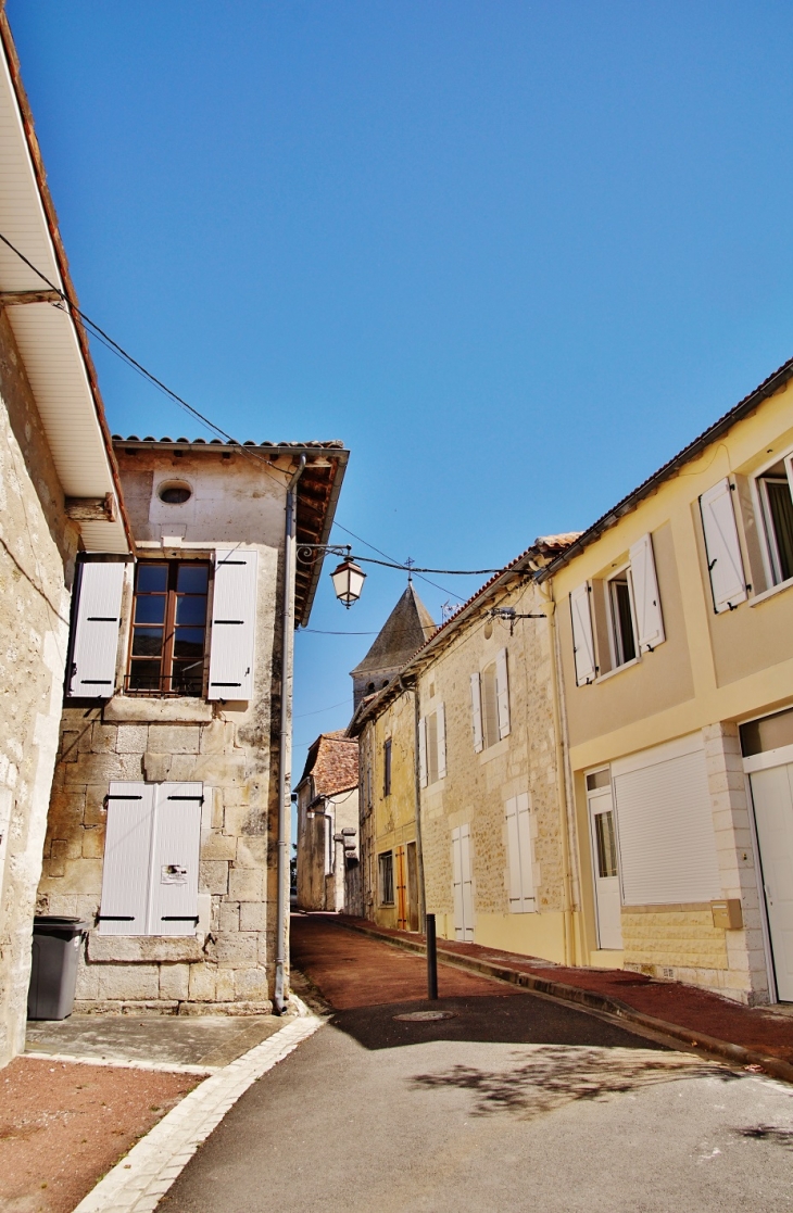 Le Village - Mareuil